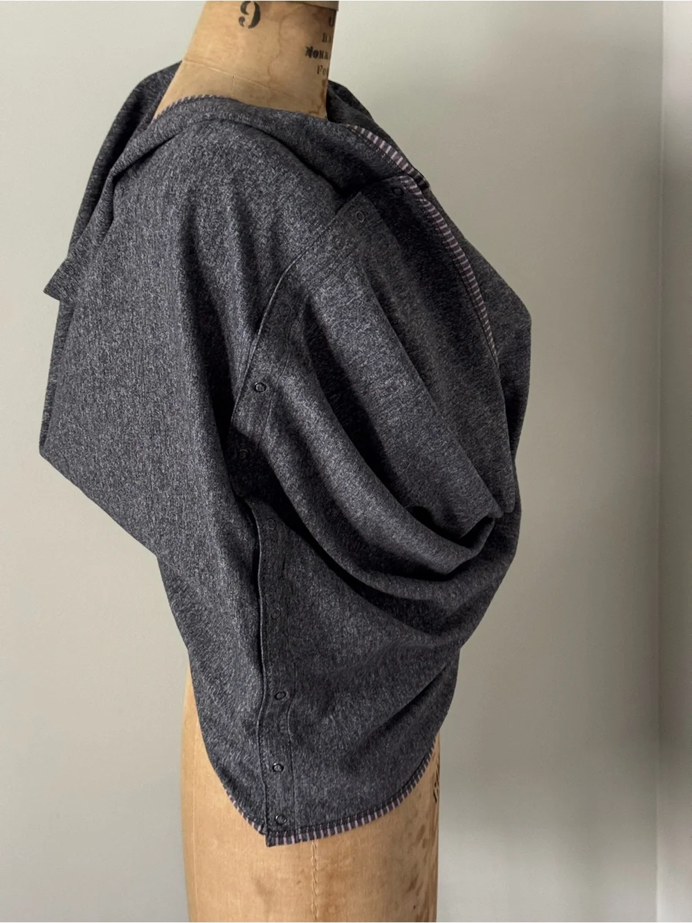 Lululemon Vinyasa Scarf in Mauvelous Heathered Black Grey Hyper Stripe